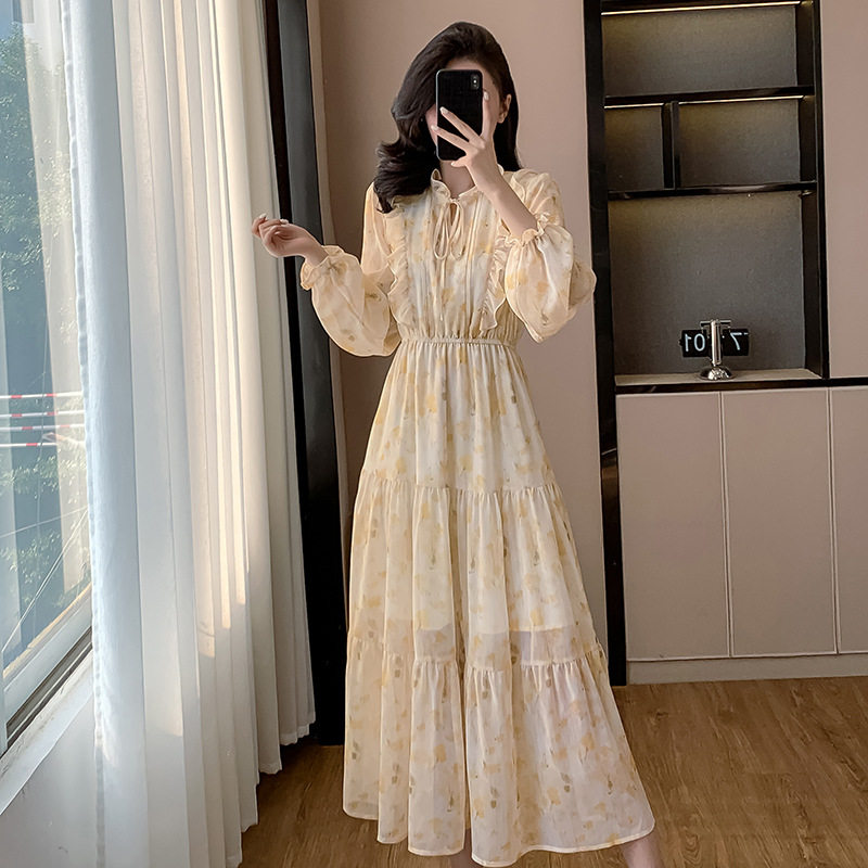 欧美港风韩国chic荷叶边碎花长裙女休闲设计感法式边泡泡袖连衣裙