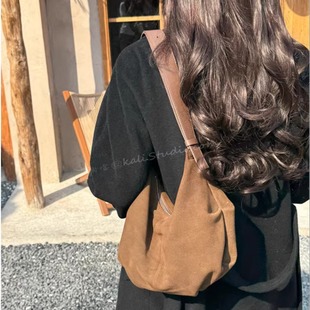 饺子包韩国小众设计磨砂麂皮包秋冬新款通勤复古单肩斜挎腋下包