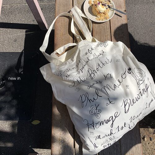 THREE GOOOD殷三吉 复古慵懒的夏日松弛感字母印花帆布包大容量