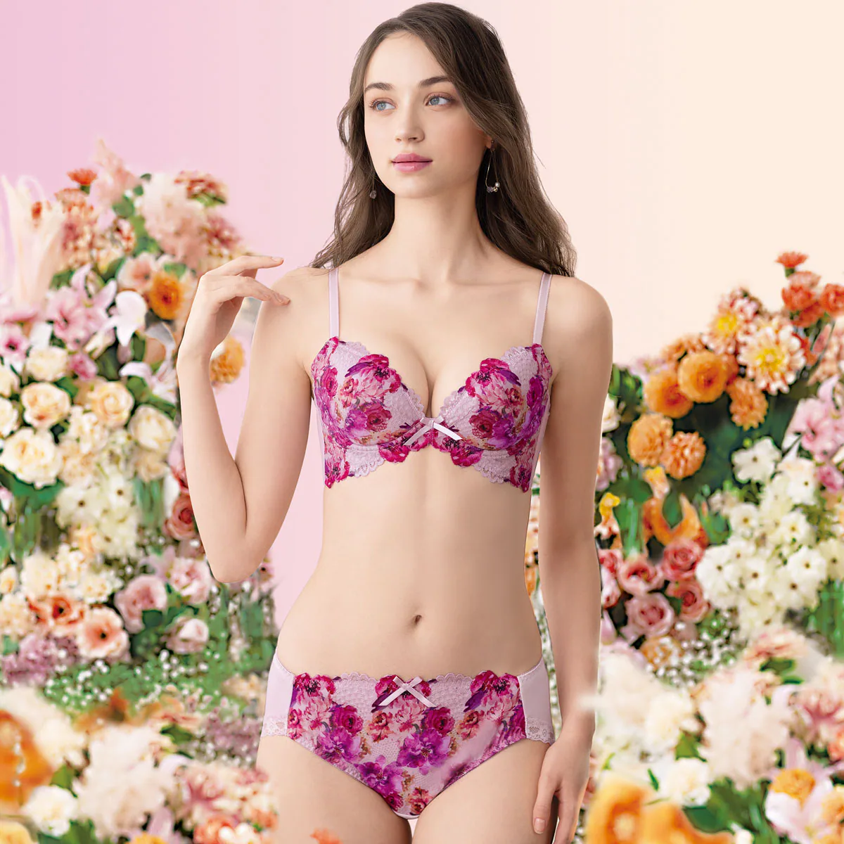 日本代购cecile超级华丽花朵图案蕾丝边刺绣性感文胸内裤上托胸罩