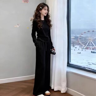 2026早春穿搭一整套盐系减龄小个子黑色运动休闲阔腿裤两件套女