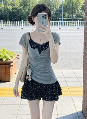 巨好看蓝色碎花吊带连衣裙子女2026新款夏季穿搭甜辣收腰短裙套装