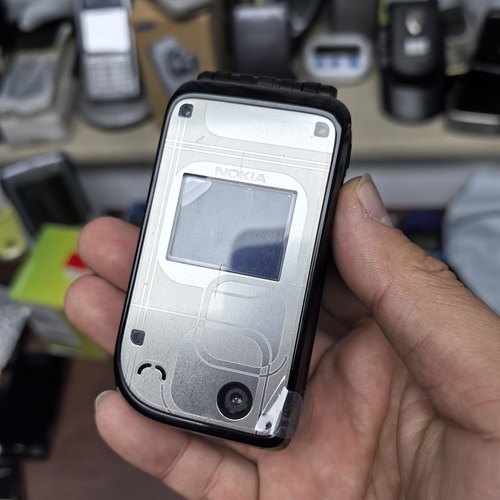 诺基亚 7270 行货原装 无拆机 功能好 金属壳 库存机