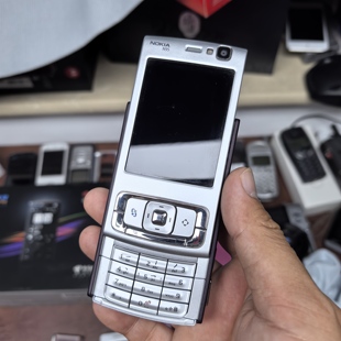N95 实拍图 行货库存 细小瑕疵 双滑塞班 库存未用 诺基亚