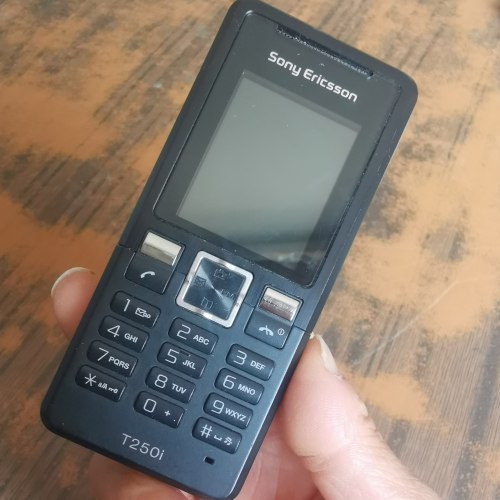 索尼爱立信T250i实拍 工程机 成色新 功能好 偏远地区补运费