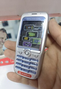 索尼爱立信 F500 沃达丰版 全新全套 三码合一