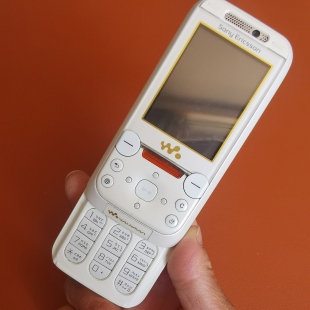 索尼爱立信w850实拍 原装成色好功能好