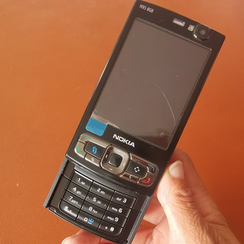 诺基亚n95 8g工程机库存未用后壳小痕迹其他99新带原膜功能正常