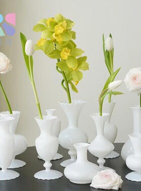洛可可小花中古小众级感INS花插花养花迷你水培桌面摆件