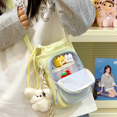 轻便手机包女孩高颜值超火水杯包