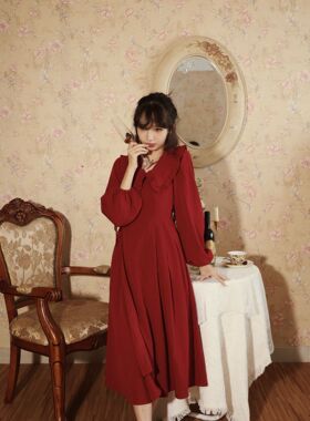 喵吉复古娃娃领泡泡袖中长款公主裙小个子长袖宽松红色连衣裙女秋