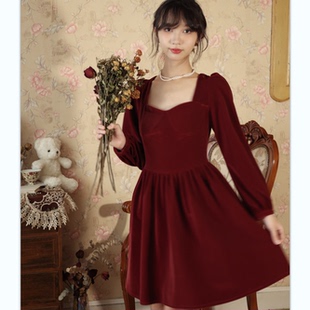 喵吉法式复古甜美方领收腰长袖娃娃裙小个子丝绒酒红色连衣裙女秋