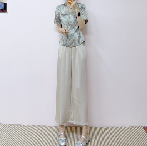 2026年夏季新品时尚气质印花V领小衫+直筒阔腿裤两件套套裤137