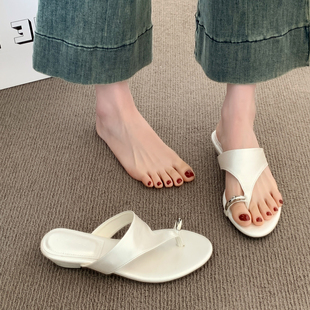 女夏外穿2025新款 配裙子海邊沙灘高跟人 粗跟套趾拖鞋 品牌絕美法式