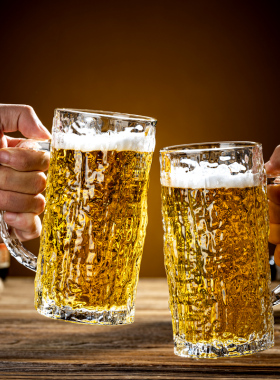 轻奢高档大号树纹啤酒杯子家用套装大容量创意酒吧扎啤杯玻璃水杯