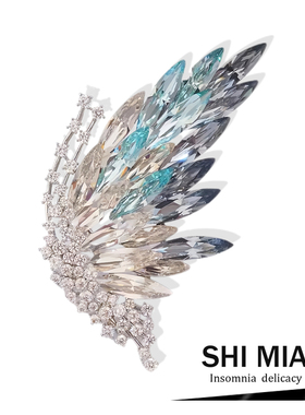 新款重工微镶锆高端时尚水晶蝴蝶胸针奢华气质女西装外套胸花配饰