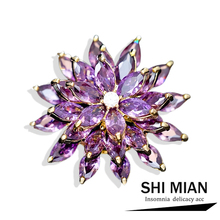 高档精致时尚旋转雪莲花胸针百搭西装女款胸花防走光衣服配饰别针