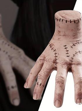 Halloween prop with fake hands terrifying万圣节道具假手断手