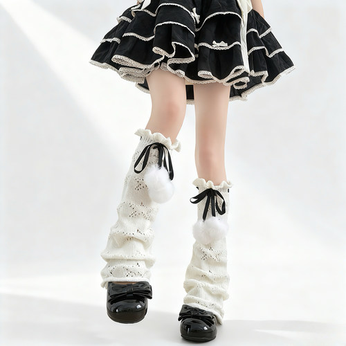 Lolita镂空蝴蝶结毛球阔腿腿套