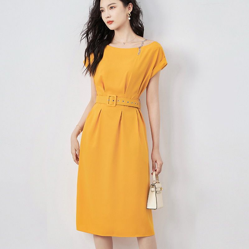 简约大圆领短袖纯色链条连衣裙