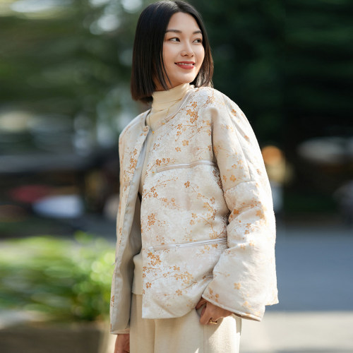 圆领盘扣保暖印花短款羽绒服外套