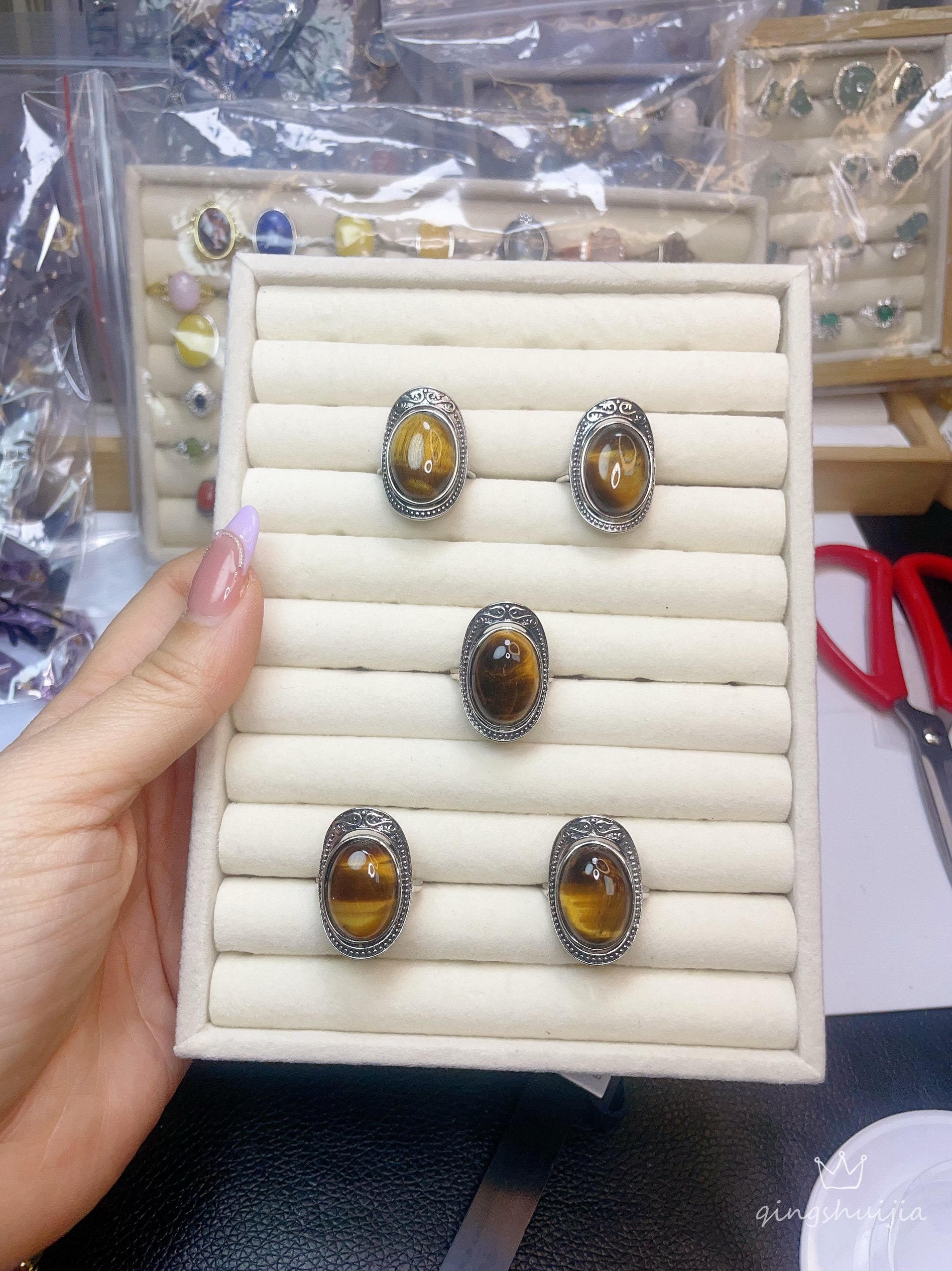 天然黄虎眼石戒指男女复古白铜托活口虎睛石指环韩版潮人水晶