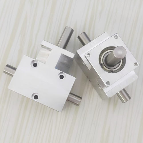 90度1：1轴12mm同向双输出转角器