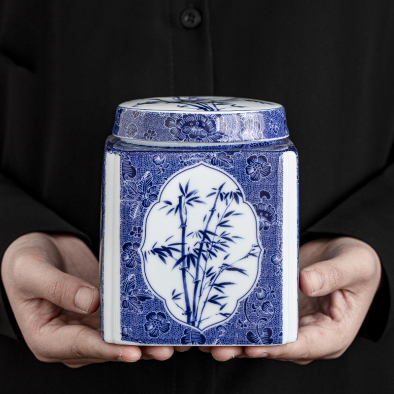 中式梅兰竹菊方圆茶叶罐