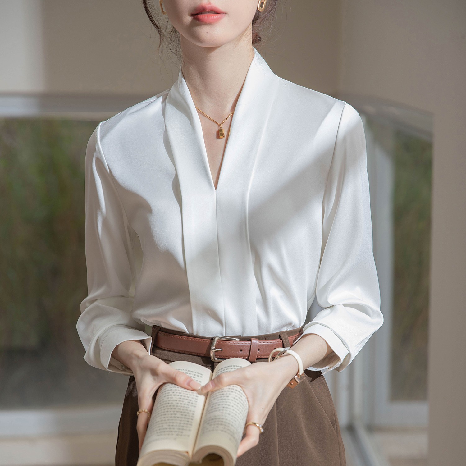 白色衬衫女轻熟风通勤教资公务员面试正装女套装半身裙职业衬衫