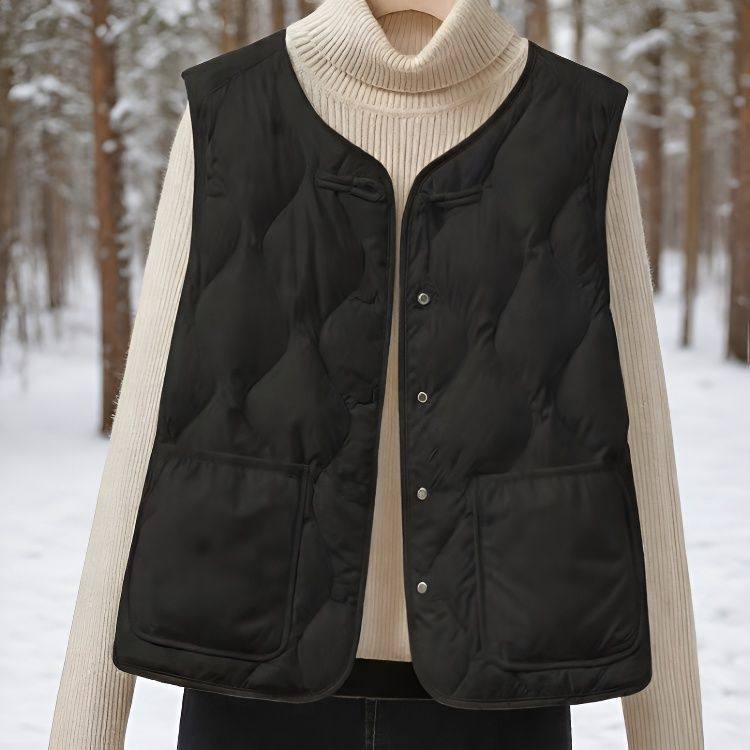 爆款简约风黑色轻薄羽绒棉马甲女单排扣圆领保暖叠穿背心时尚内搭
