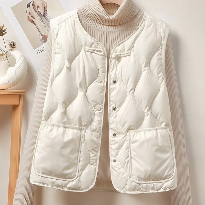 2025新款圆领马甲女士单排扣短款叠穿保暖外穿羽绒棉立体贴袋马甲