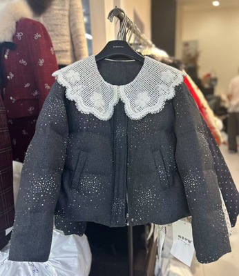 柏多伊俪保暖娃娃领短款羽绒服