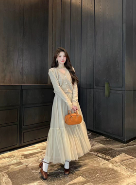 【现货】naa优雅钉珠收腰短款针织开衫+灰色网纱仙女裙大码套装