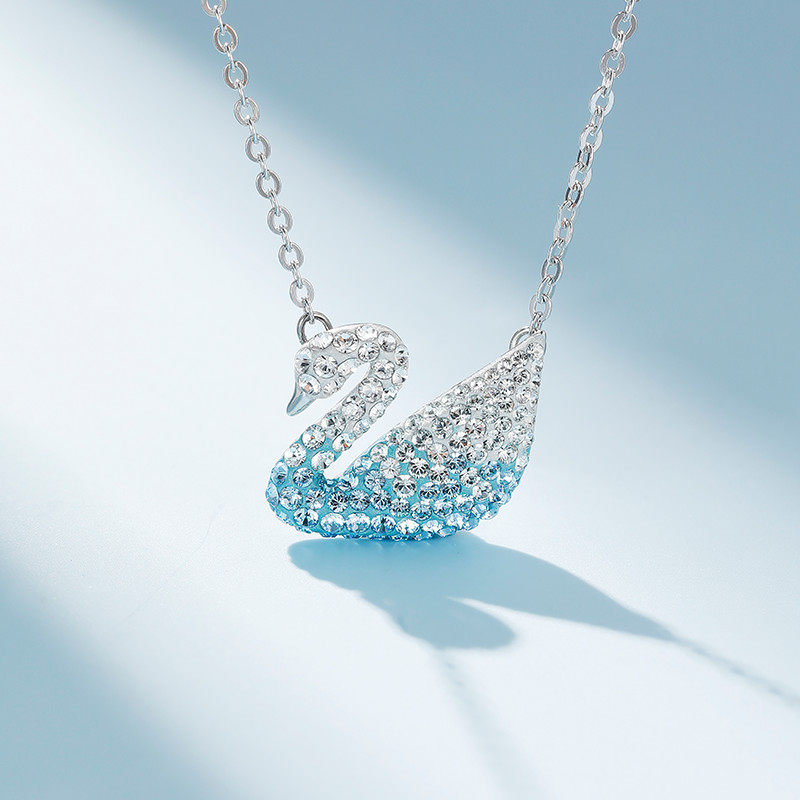施华洛世奇项链女锁骨链小号蓝色渐变天鹅项链女简约气质5512094