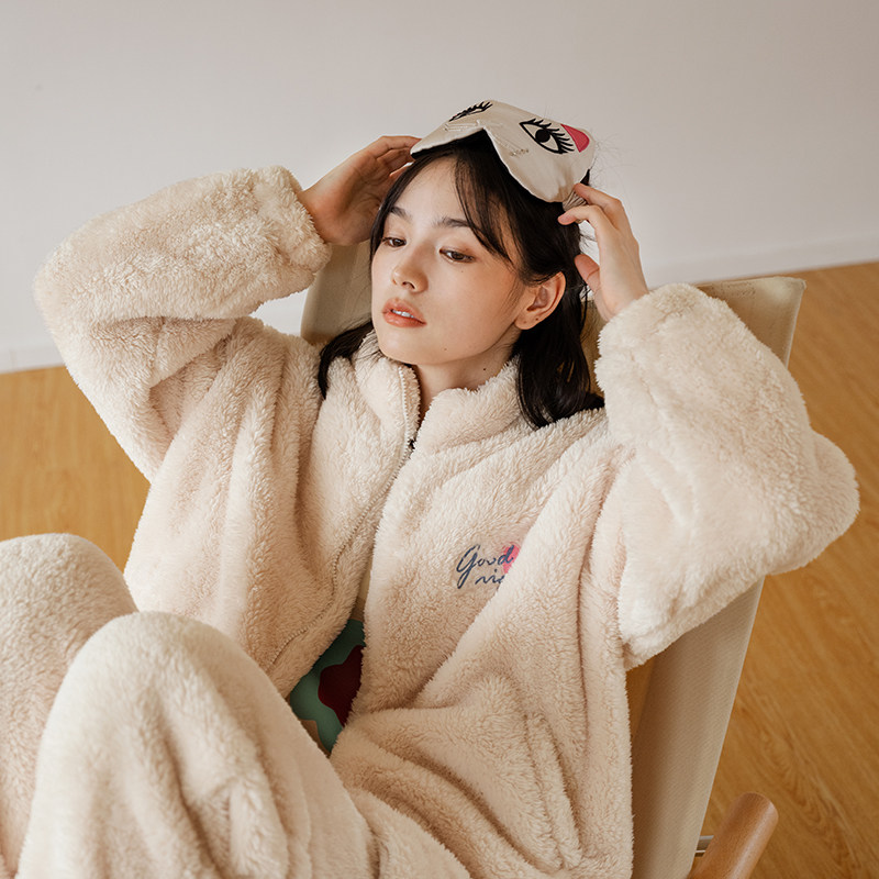 靴下物高领睡衣精致刺绣可外穿休闲家居服北极绒秋冬厚款两件套女