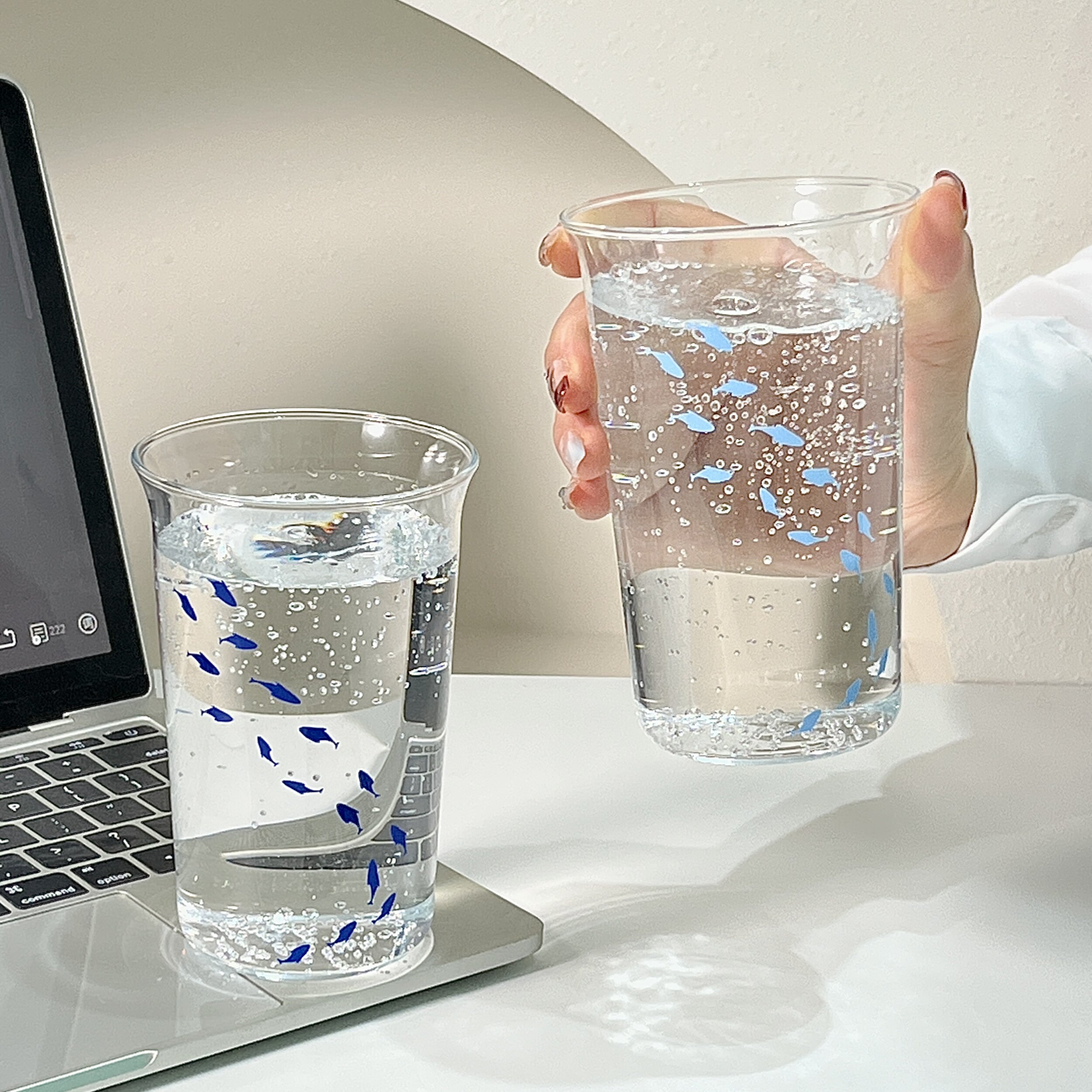 ins透明印花小鱼玻璃杯翻口杯牛奶果汁咖啡杯高颜值喝水杯耐高温