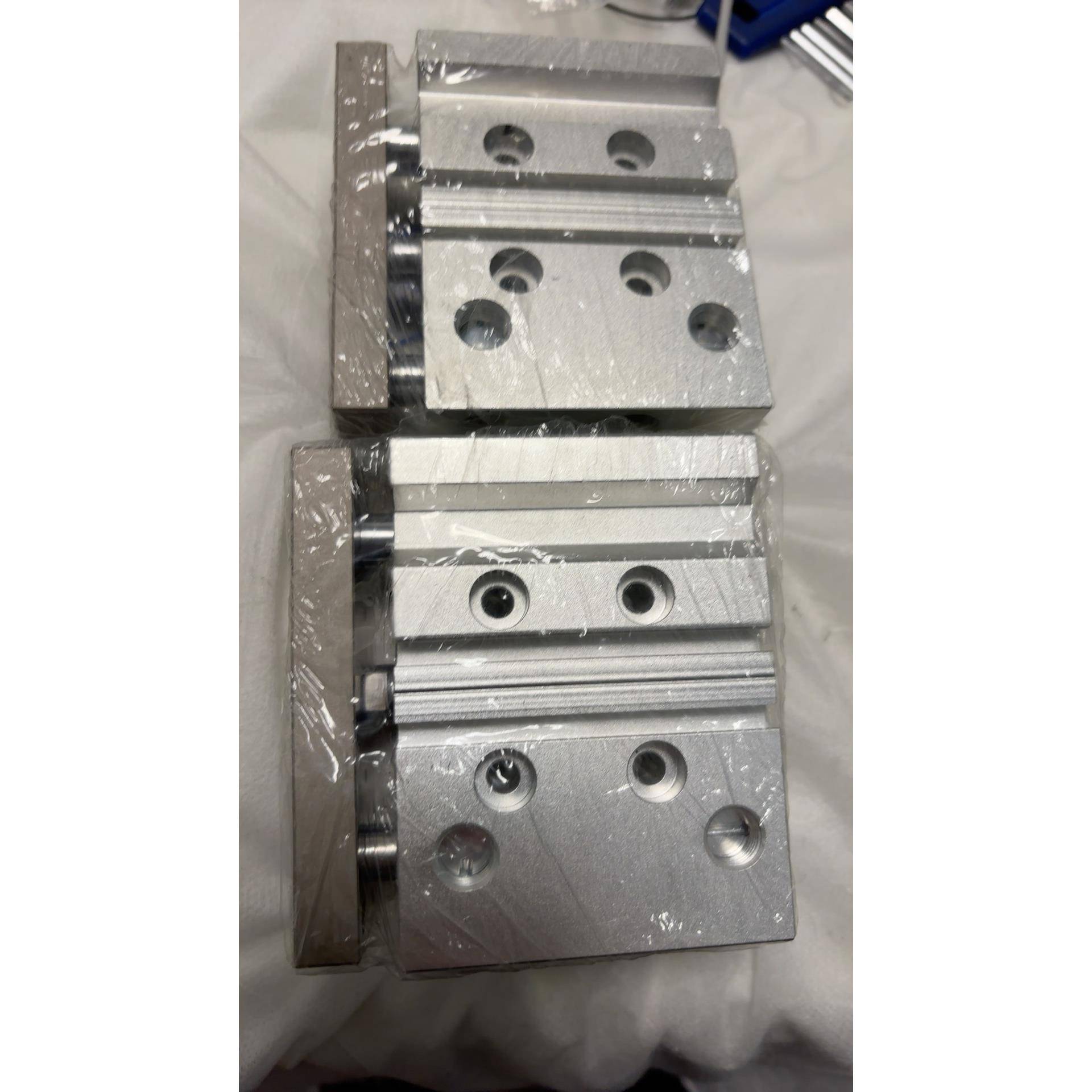 亚德客TCL20X25S，全新原装正品，数量2，标价为单价议价