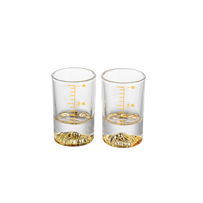 水晶玻璃一两二两小酒杯轻奢高档白酒杯家用酒具带刻度分酒器酒盅