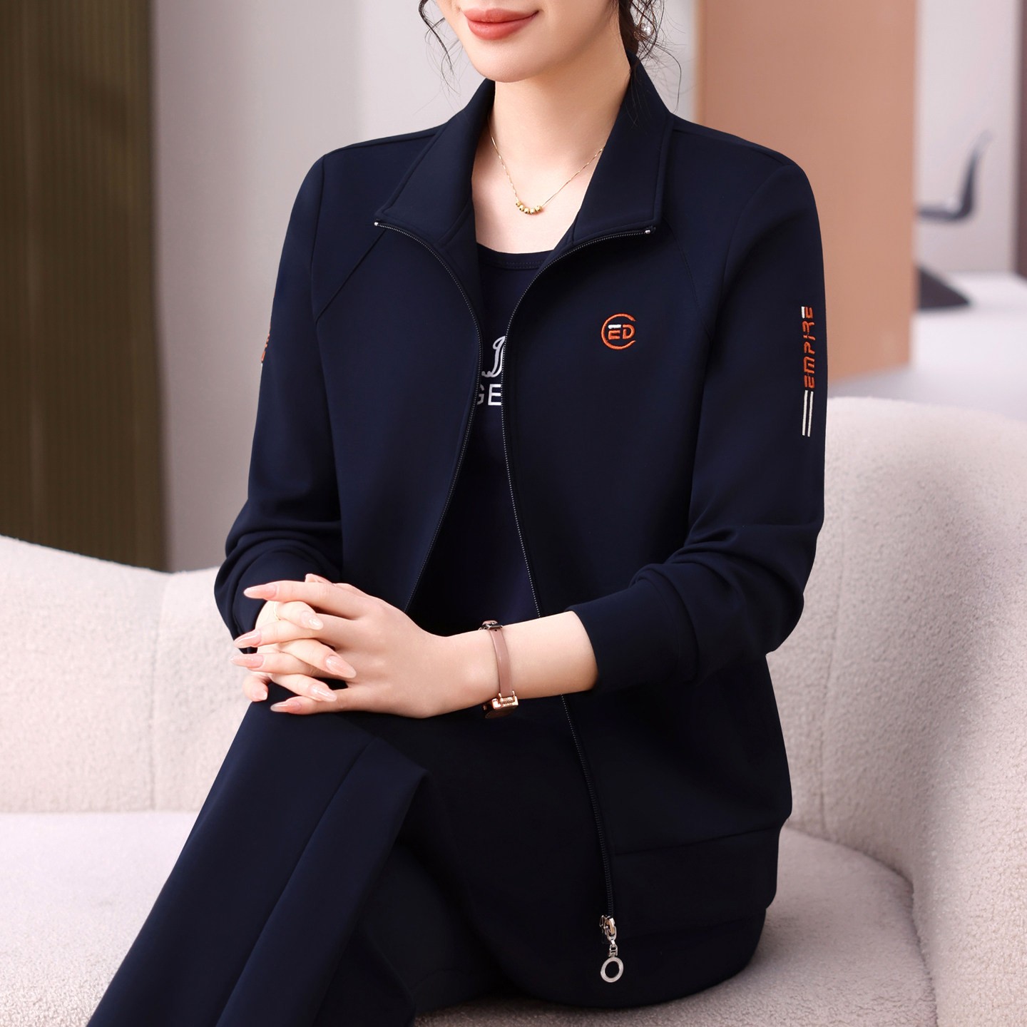 官方迈耐克斯运动服套装女2026新款春秋妈妈立领休闲装宽松三件套
