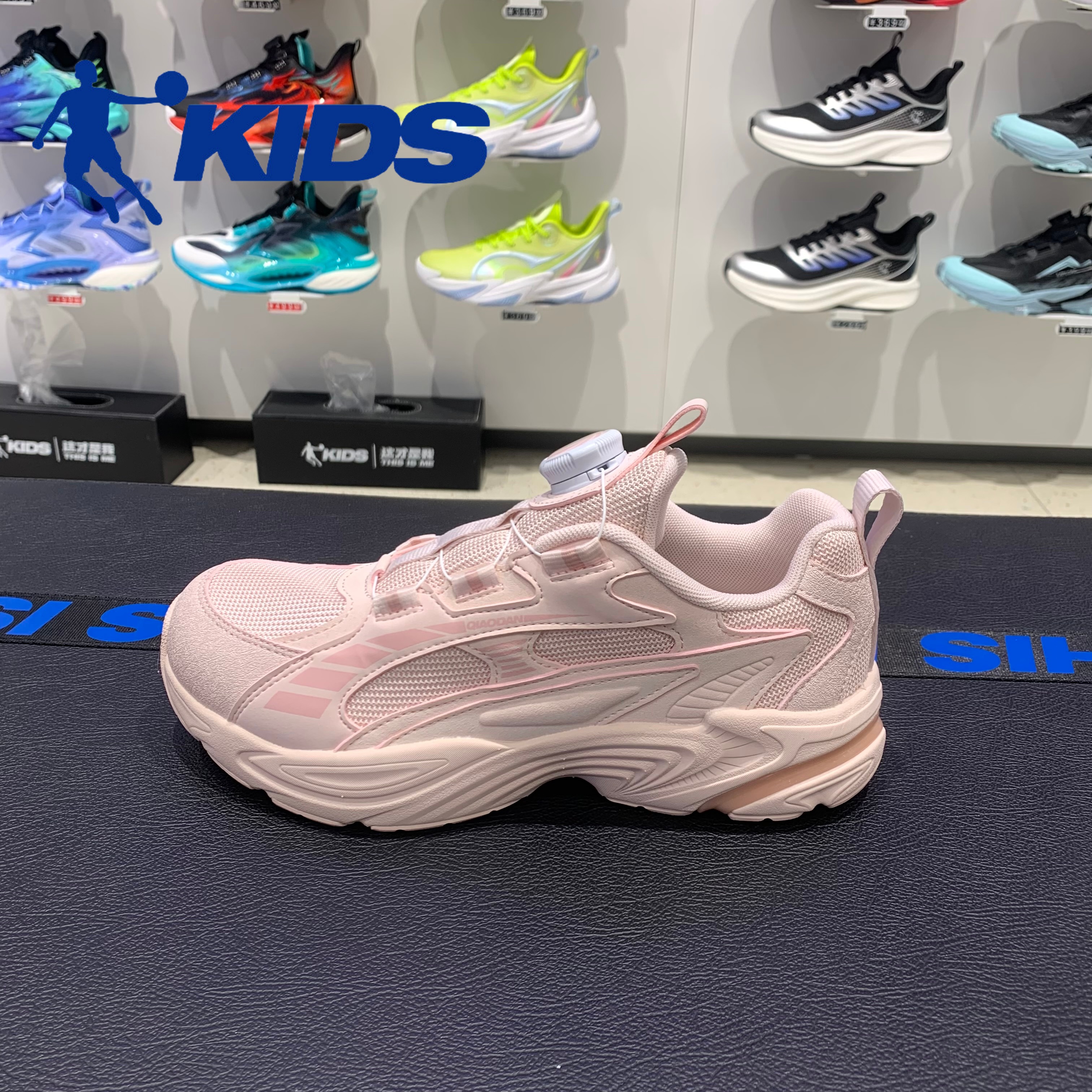 乔丹儿童网面休闲鞋女大童