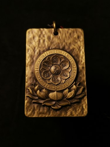 六字真言方牌思沛铜雕刻六字大明咒吊坠无事牌手把帅气车钥匙挂件