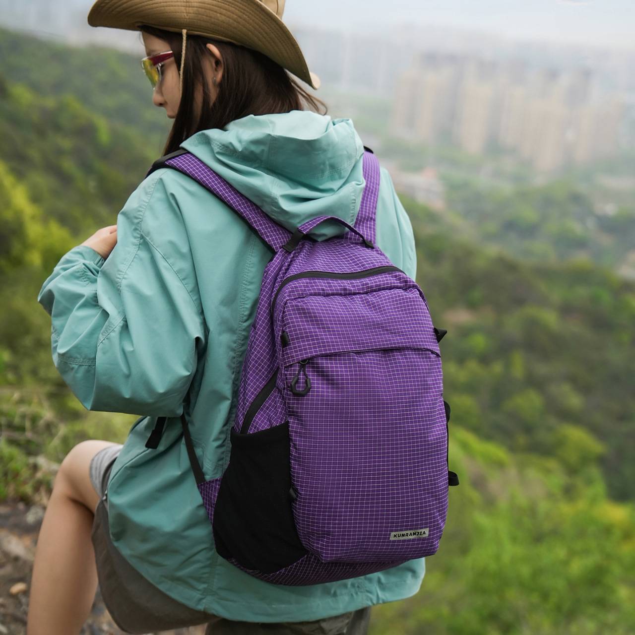 新款户外登山包大容量多功能徒步