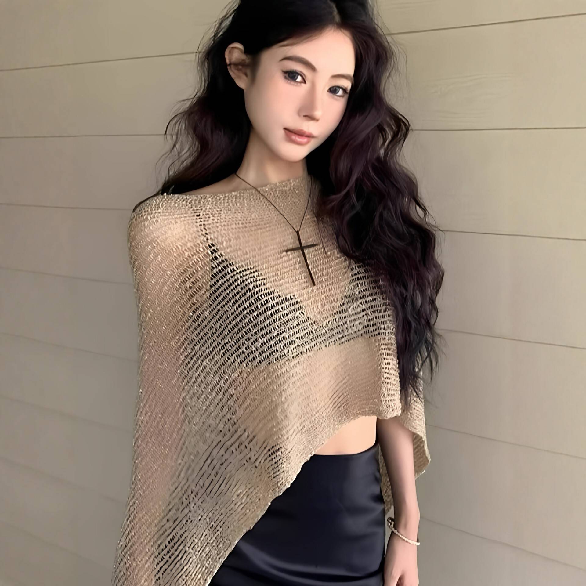 一衣多穿性感辣妹金色镂空透视女