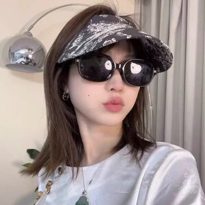 国潮复古印花发箍式贝壳空顶帽女