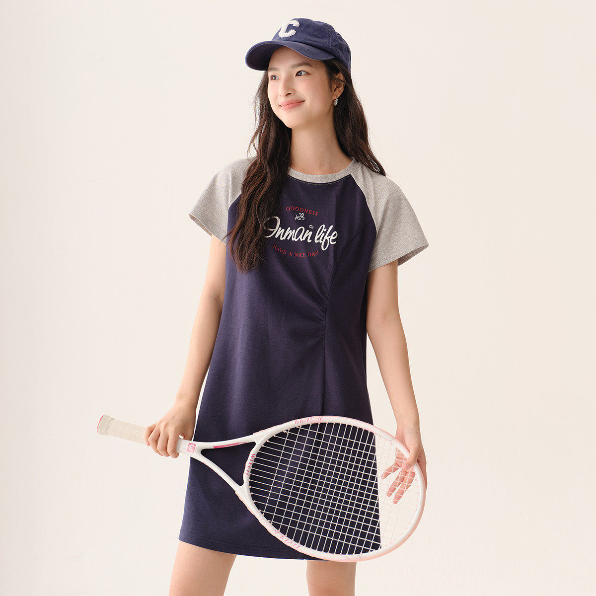 茵曼学院网球风短袖T恤裙女2025夏季时尚撞色印花抽褶休闲连衣裙