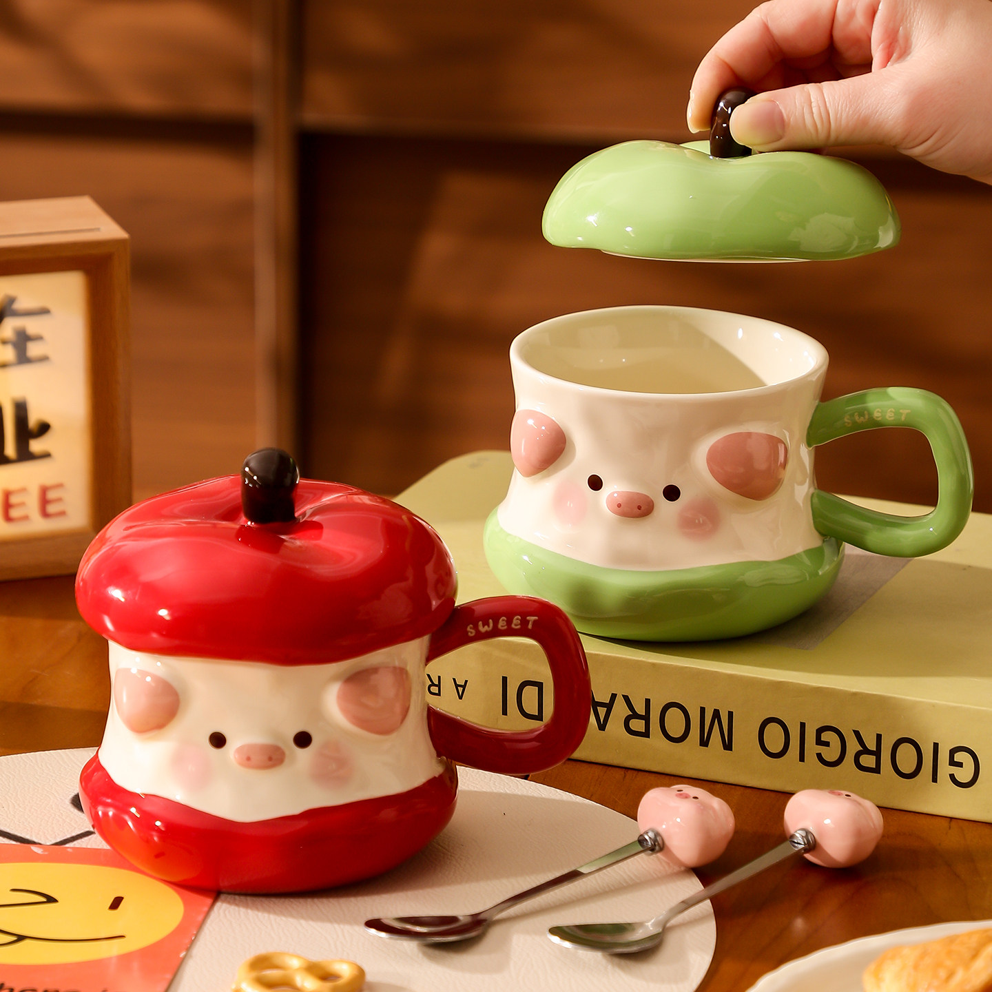 可爱小猪苹果陶瓷马克杯2026新款水杯女生日礼物情侣家用咖啡杯子