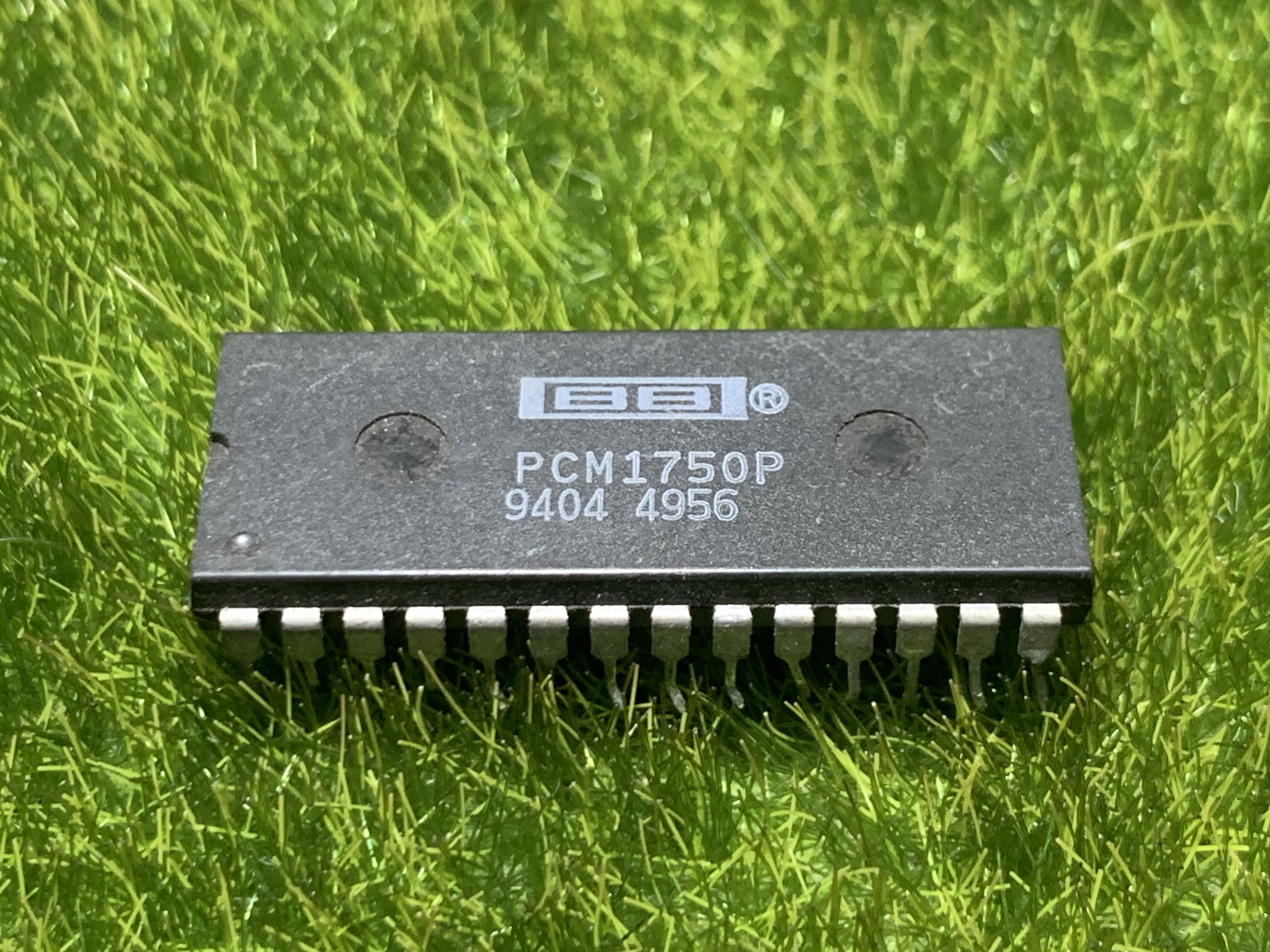 PCM1750P进口现货18位单片音频模拟数字转换器集成电路IC