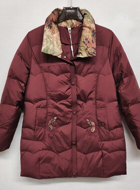 缘939中长款妈妈冬款羽绒服拼色翻领2026中老年女款保暖百搭外套