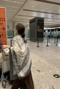 METWO 中古风灰色几何图案方巾披肩女2025秋季百搭休闲空调围巾