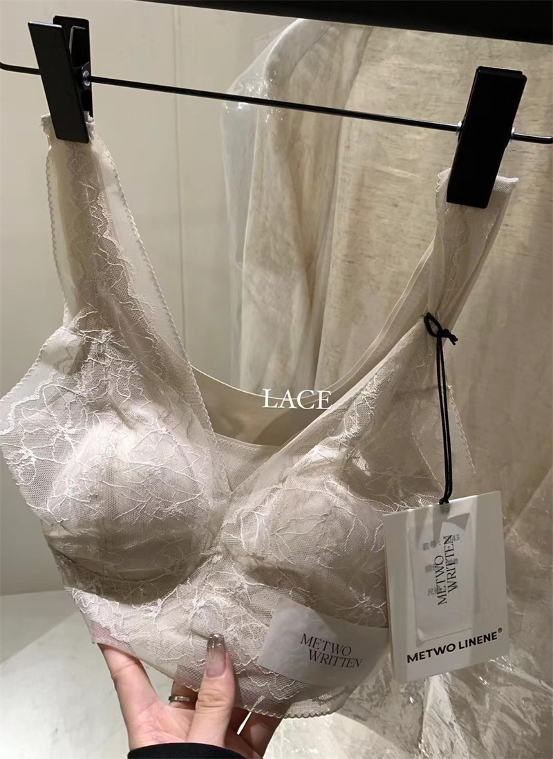 METWO 水滴杯！v领蕾丝一体式美背内衣女新款法式无钢圈薄款文胸